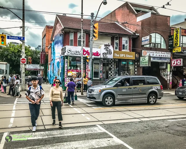 Sweet o'Clock on Dundas St W